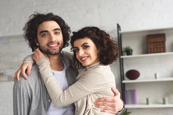 Pareja sonriente — Foto de Stock