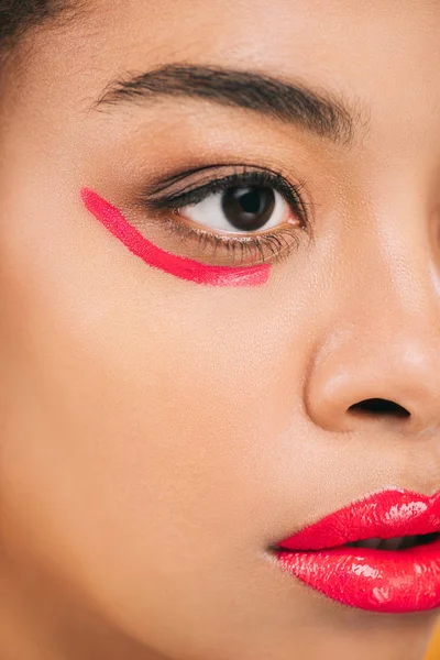 Beskuren Bild Ung Kvinna Med Kreativa Rött Makeup Isolerad Gul — Gratis stockfoto