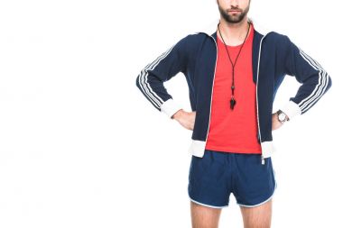 kırpılan görünümü ile üzerine beyaz izole düdük, sportif direktörü
