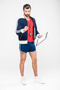 Zamanlayıcı ve üzerinde beyaz izole Pano, ciddi sportif Koç