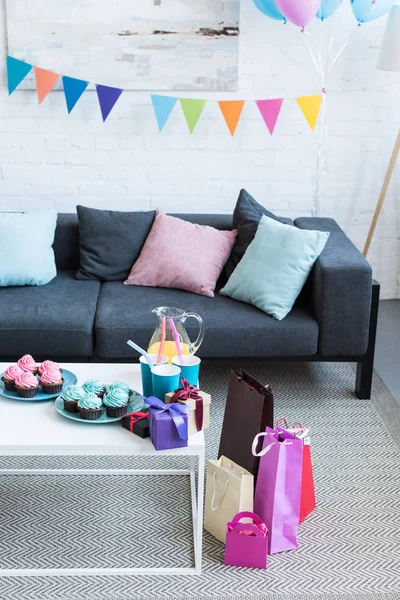 Ballonnen Geschenkverpakkingen Kamer Baby Partij Concept — Stockfoto