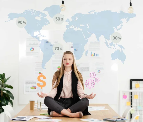 Tranquila Mujer Negocios Meditando Posición Loto Mesa Oficina Con Signo —  Fotos de Stock