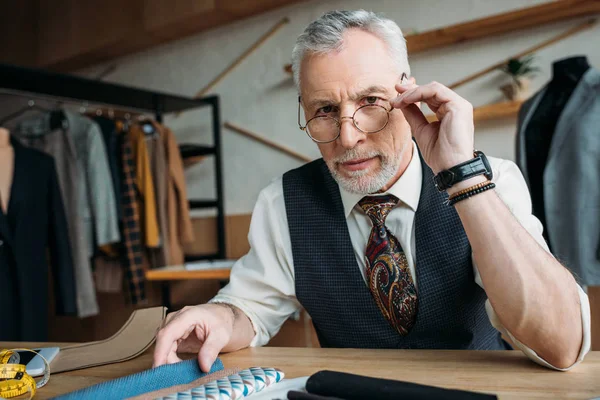 Handsome Mature Tailor Samples Cloth Sewing Workshop — Stock Photo, Image