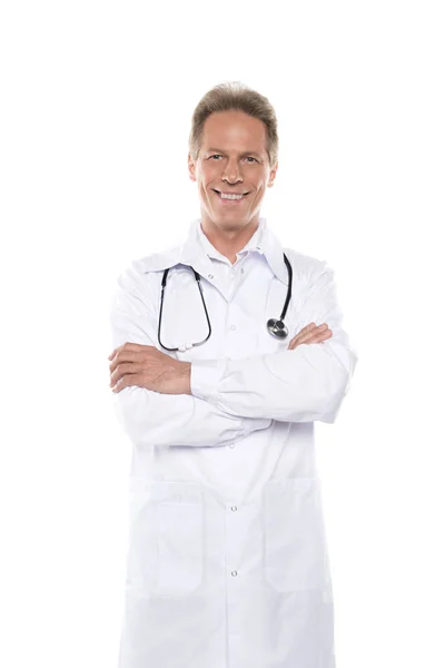 Зрілий лікар в білому пальто — стокове фото