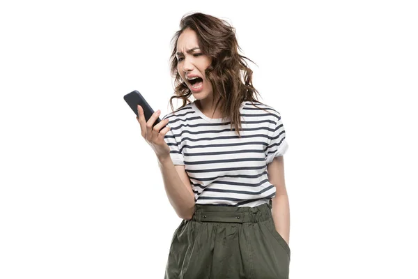 Mujer usando smartphone - foto de stock