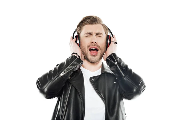 Man listening music in headphones — Stock Photo