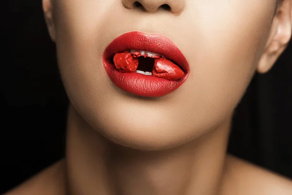 Verführerische Frau mit Lippenstift — Stockfoto