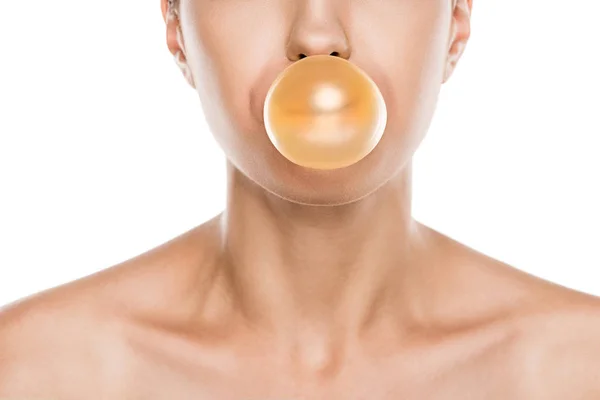 Femme soufflant la gomme à bulles — Photo de stock