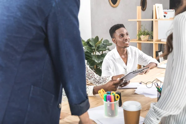 Business team at meeting in office — Stock Photo