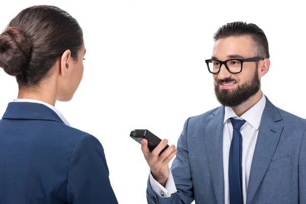 Periodista entrevistándose con empresaria - foto de stock