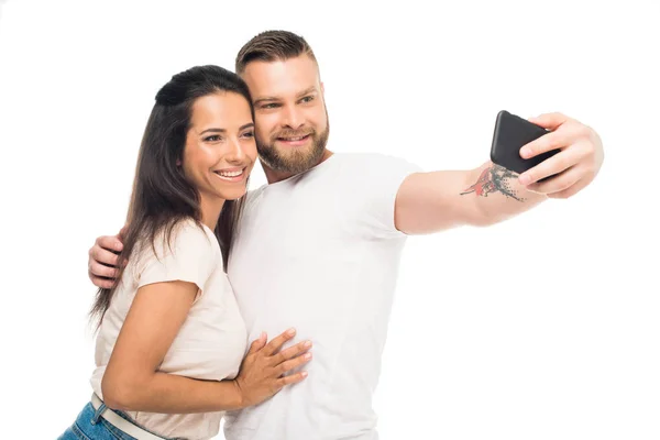 Jeune couple prenant selfie — Photo de stock