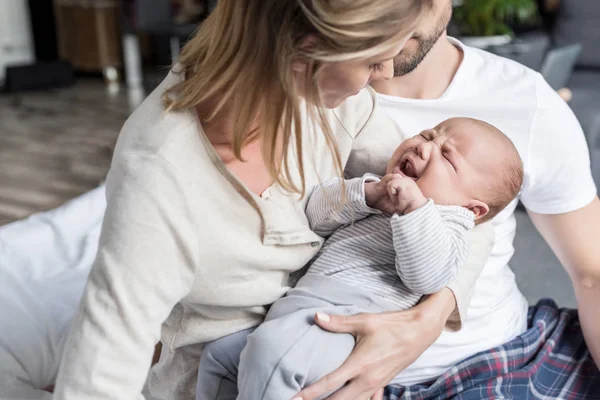 Genitori con bambino — Foto stock