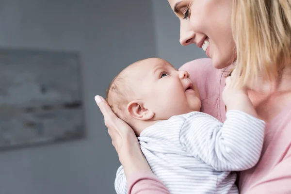 Mother and baby — Stock Photo