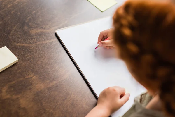 Little girl drawing — Stock Photo