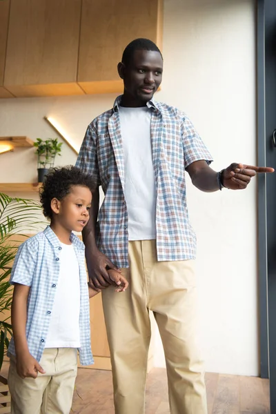 Afro-americanos pai e filho — Fotografia de Stock