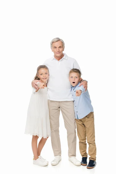 Grand-père et petits-enfants — Photo de stock