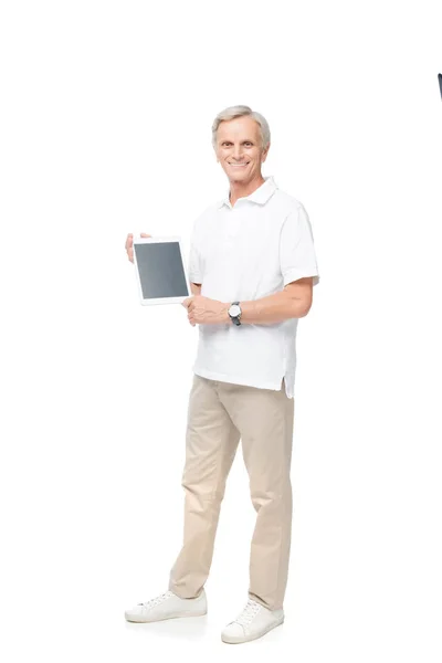 Hombre presentando tableta digital - foto de stock