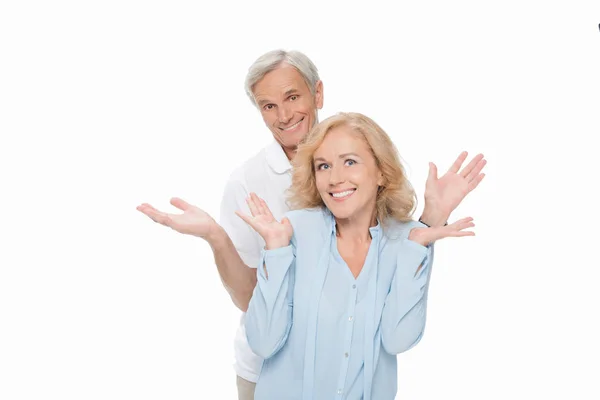 Sonriendo pareja madura - foto de stock