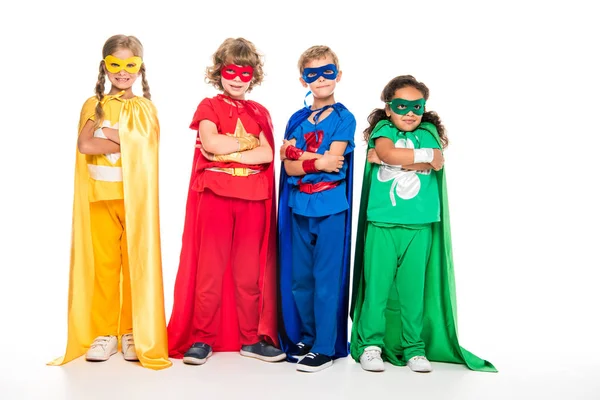 Niños con disfraces de superhéroes - foto de stock