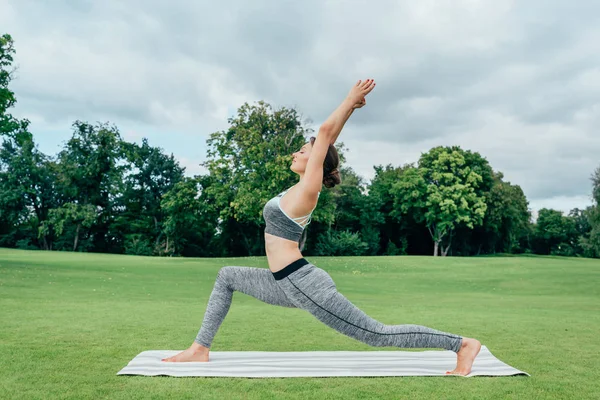Yoga - foto de stock
