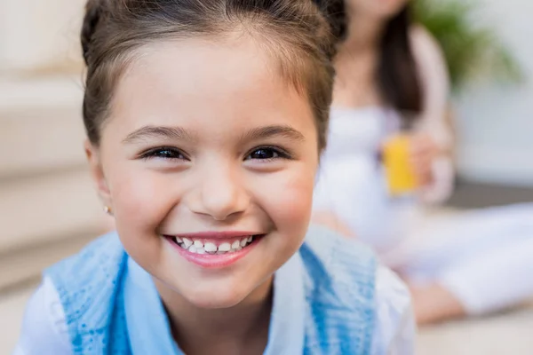 Little girl smiling — Stock Photo