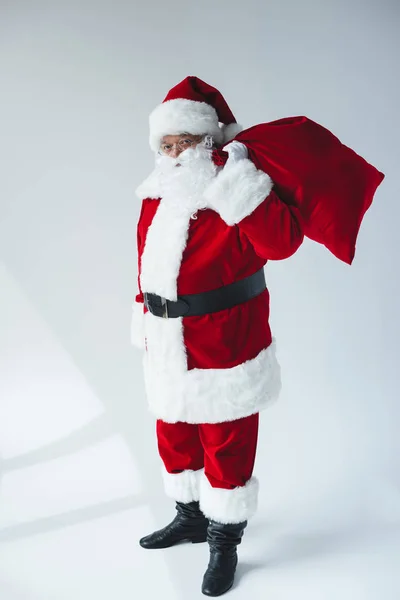 Père Noël avec sac — Photo de stock