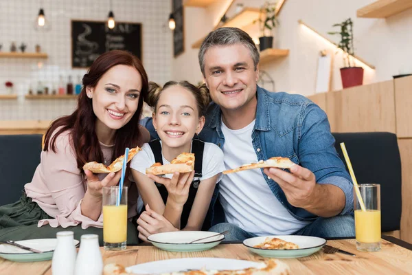 Eating pizza — Stock Photo