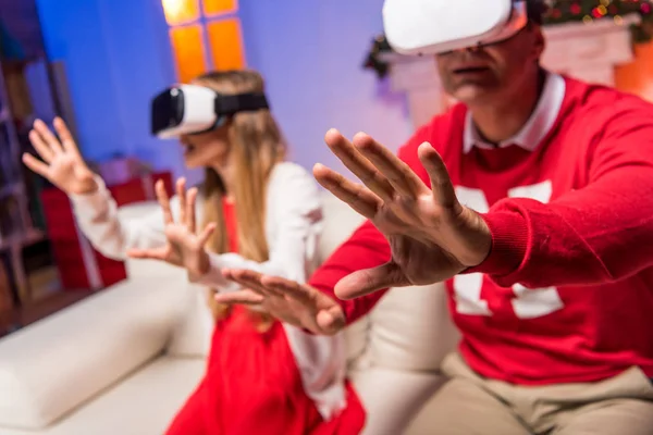 Father and daughter in vr headsets — Stock Photo
