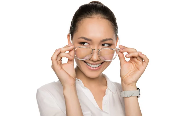 Hermosa mujer asiática en gafas graduadas - foto de stock