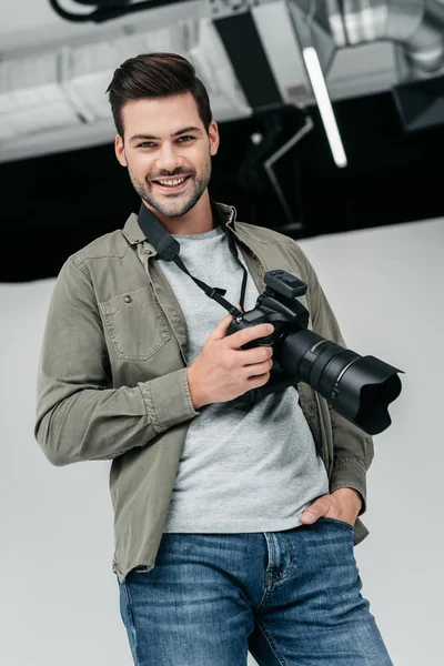 Photographer in photo studio — Stock Photo