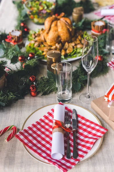 Christmas table setting — Stock Photo