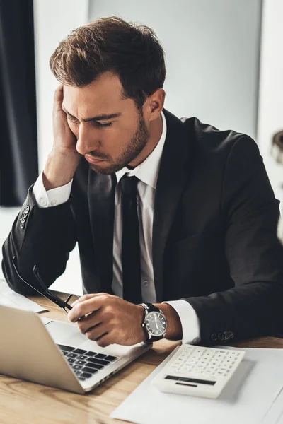 Overworked businessman — Stock Photo