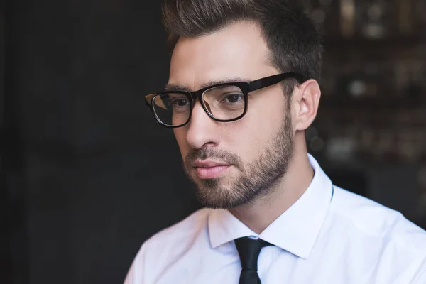 Businessman in white shirt and tie — Stock Photo