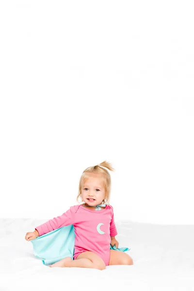 Bebé en capa de superhéroe - foto de stock