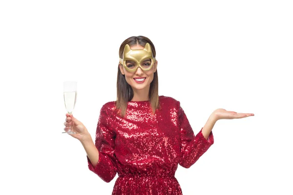 Ragazza in maschera bere champagne — Foto stock