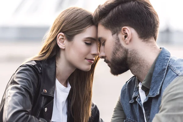 Young couple in love — Stock Photo