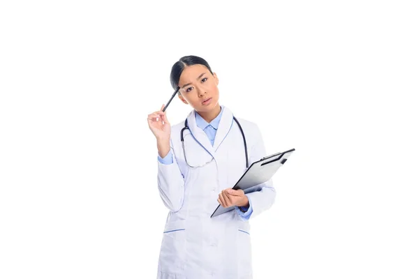 Médico asiático con diagnóstico - foto de stock