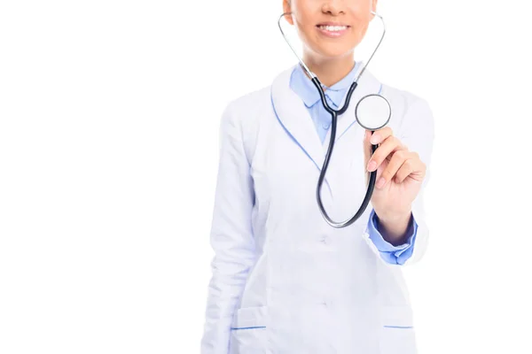 Femme médecin avec stéthoscope — Photo de stock