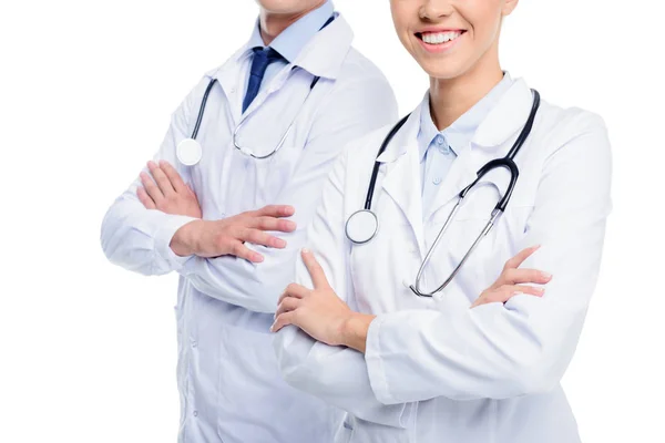 Médecins en manteaux blancs avec stéthoscopes — Photo de stock