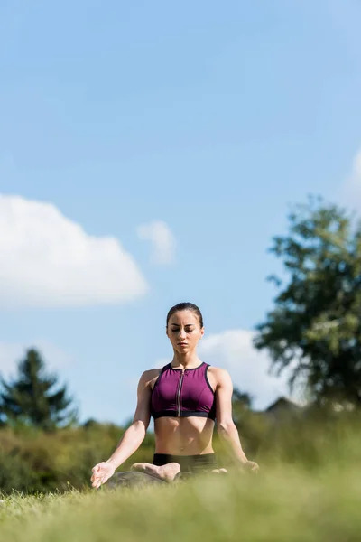 Yoga — Photo de stock