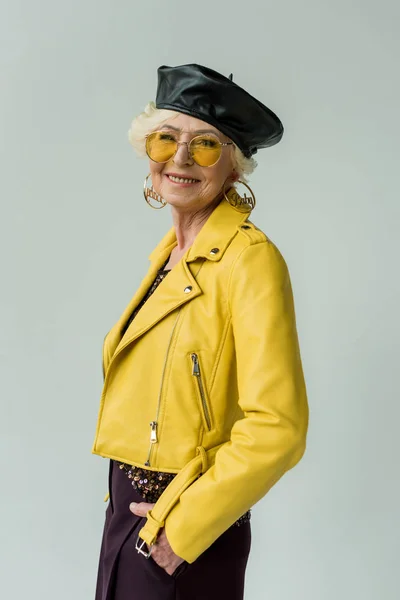 Femme âgée à la mode — Photo de stock