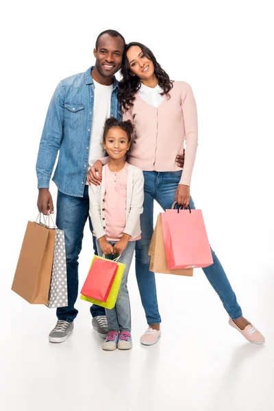 Афроамериканська сім'я з сумками — стокове фото