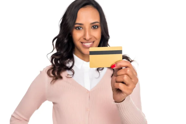 Donna in possesso di carta di credito — Foto stock
