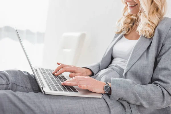 Arbeiten mit Laptop — Stockfoto