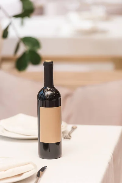 Bottle of red wine — Stock Photo