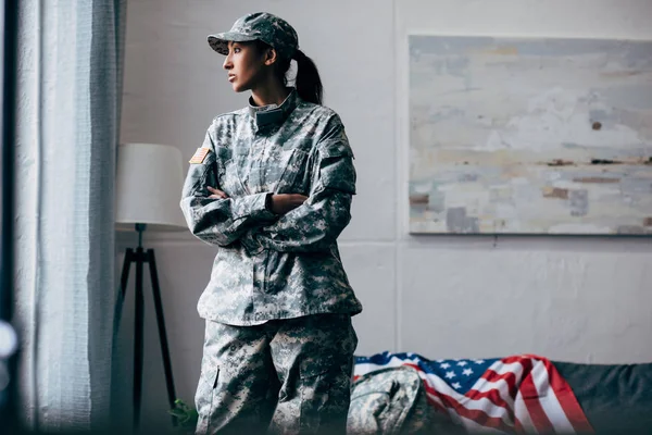 Soldado afroamericano femenino - foto de stock