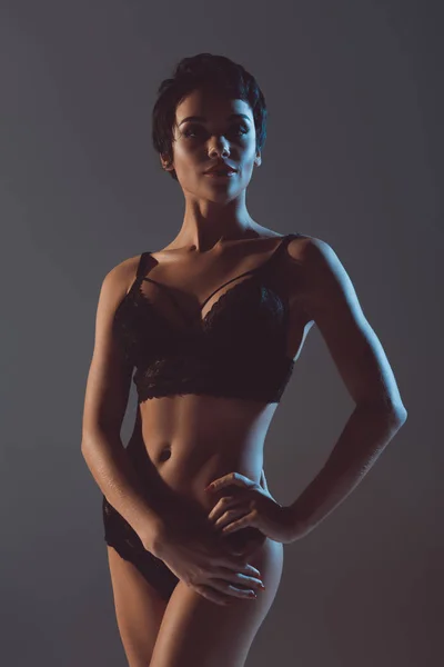Chica sexy en lencería negra — Stock Photo