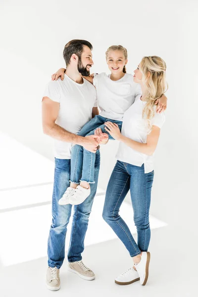 Padres felices con hija - foto de stock