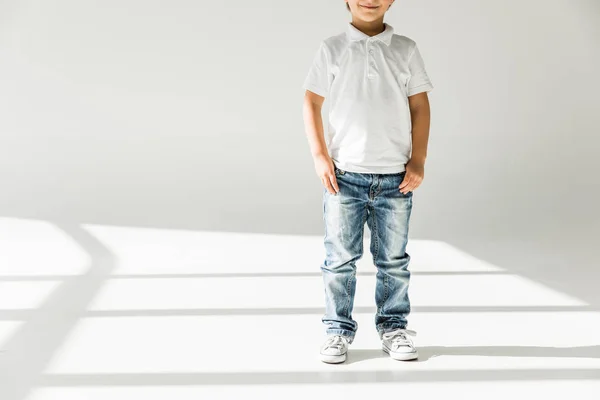 Pequeño niño - foto de stock