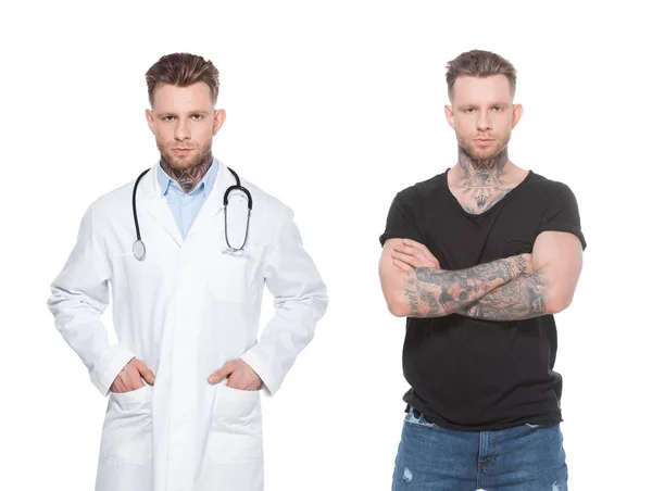 Doctor tatuado - foto de stock
